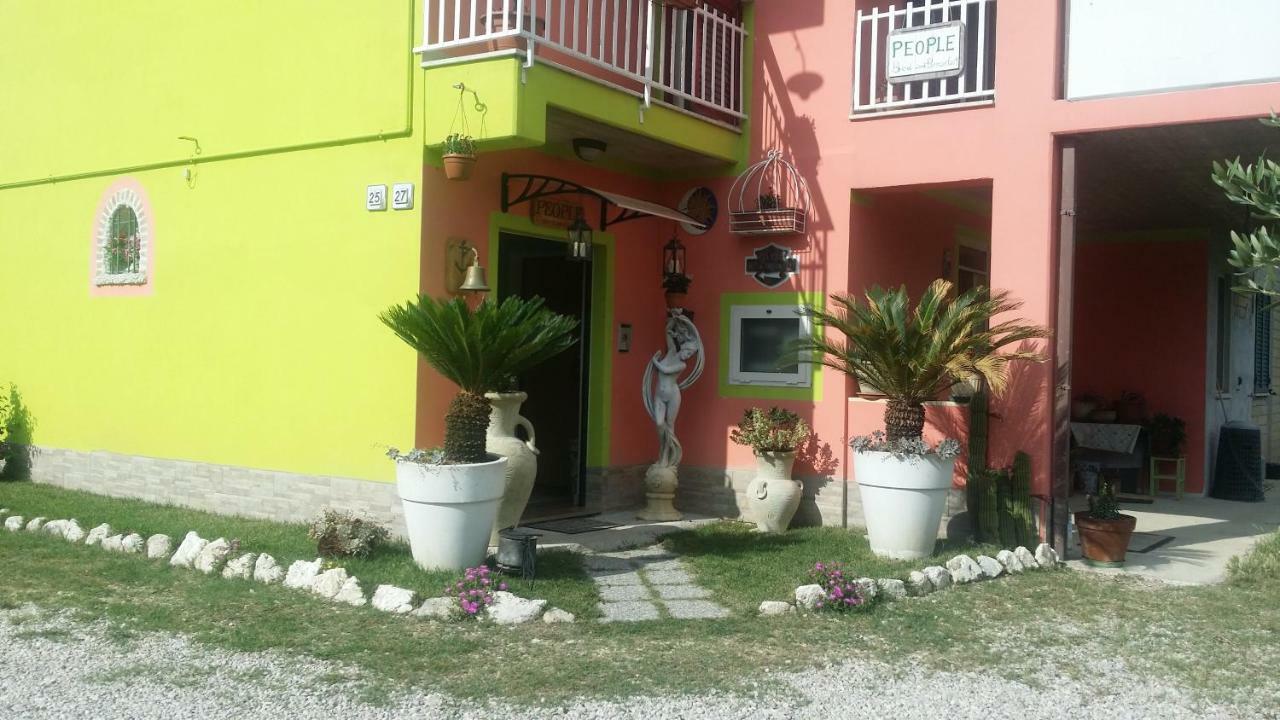 People Bed and Breakfast Castorano Εξωτερικό φωτογραφία